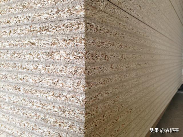 实木颗粒板特点有哪些，实木颗粒板特点有哪些呢（实木颗粒免漆板的优缺点）