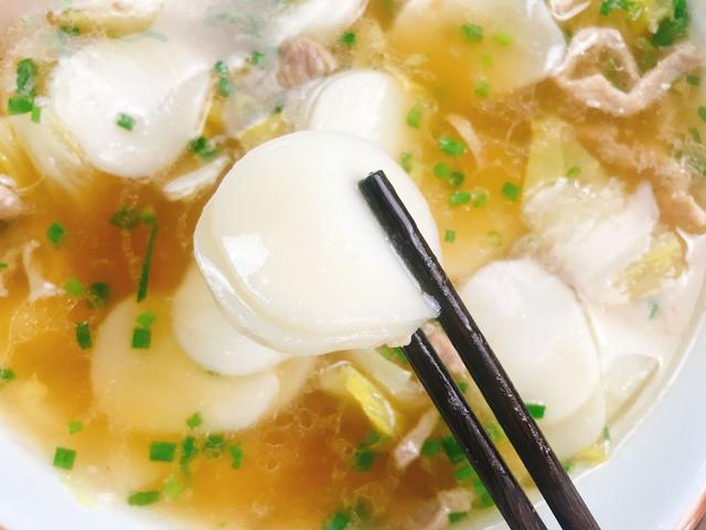 美味汤年糕的做法，美味汤年糕的做法视频（来碗热乎乎的汤年糕）