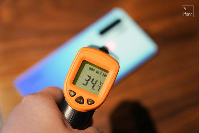 荣耀p30pro，p30pro升级鸿蒙系统（一位面面俱到的艺术生丨模范评测）