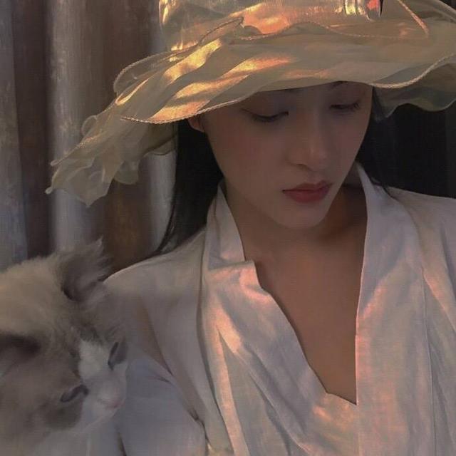 时尚气质女头/女孩子的气质要有也要有素质，微信头像，时尚气质女头/女孩子的气质要有也要有素质（有气质的女生头像）