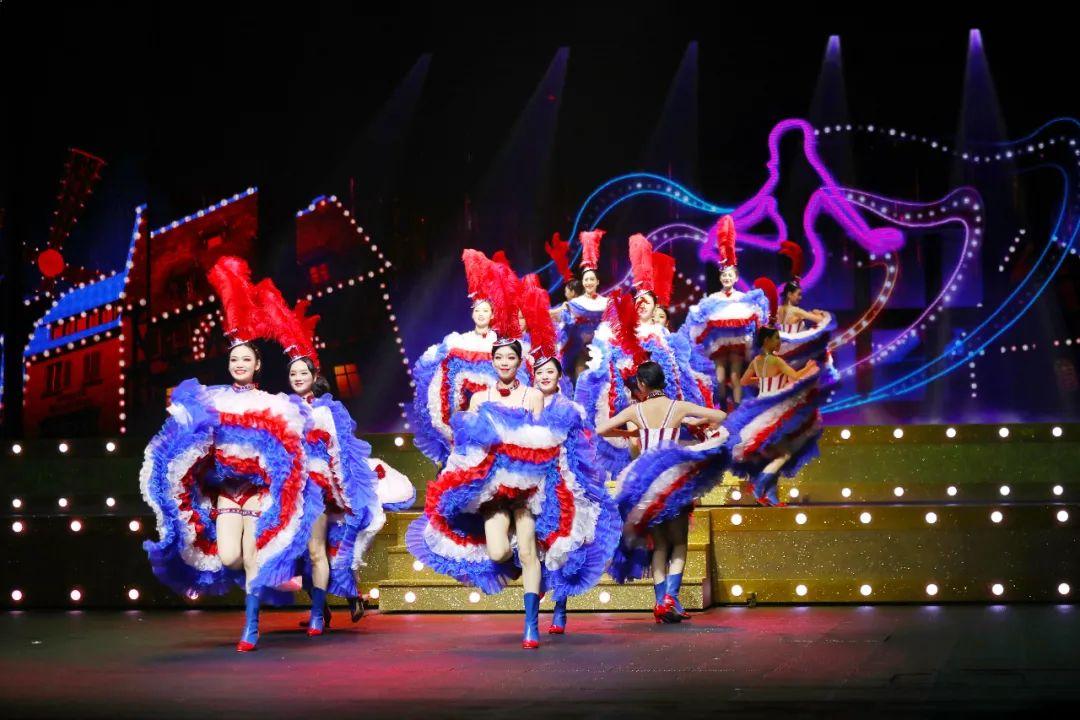 大型歌舞《上海千古情》是上海宋城演艺王国·世博大舞台的灵魂,也是