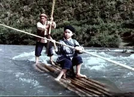 红色经典影视民歌，最新革命红歌最好听的十首歌（那些美到窒息的红色经典歌曲）