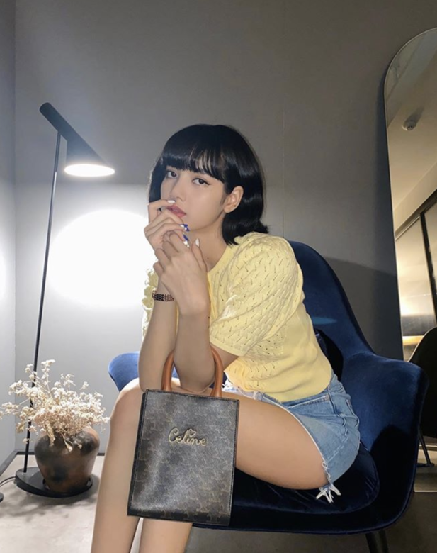 好看的发型女生中长发，好看的发型女生中长发2021（明星示范2020大热发型）