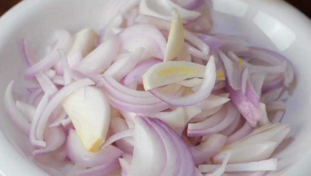 图片[3]-【韭菜肉末粉条】做法步骤图 开胃解馋又下饭 一看就会做-起舞食谱网