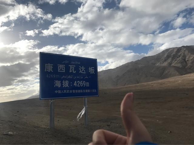 西藏厕所被狼咬死的两人，青藏线被狼吃事件（好多问新藏线住宿）