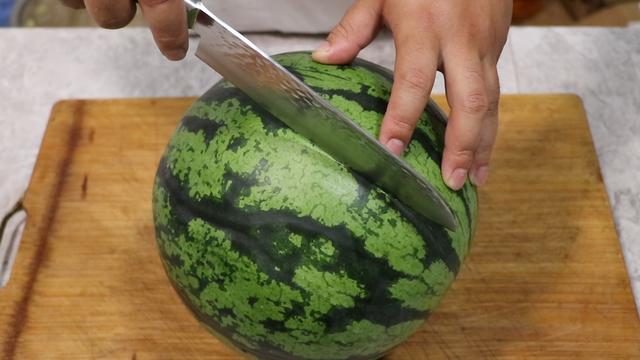 西瓜的花样切法20种，花样切西瓜的方法（最喜欢这3种切法）