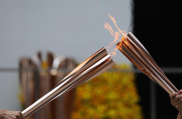 2,奥运圣火点燃,北京冬奥运进入倒计时,火炬持续燃烧的真相是什么