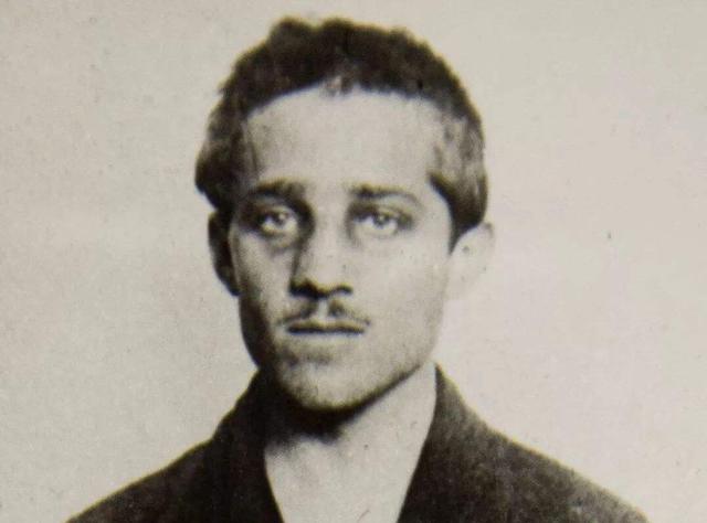 第一次世界大战的导火线，第二次世界大战的导火线是（点燃第一次世界大战导火线的年轻人是谁）