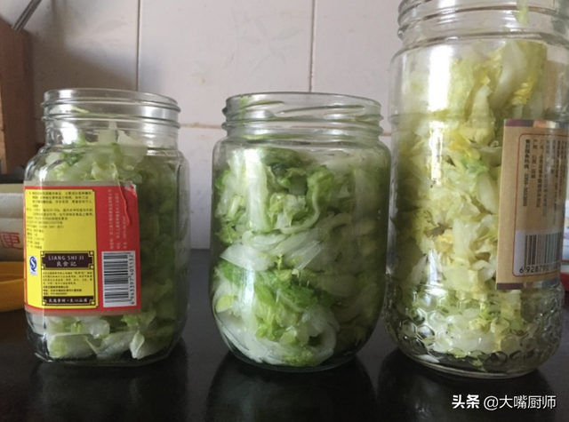 怎样腌酸菜，春天怎样腌酸菜（东北大娘教我腌酸菜）