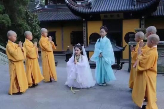 白蛇传简介，白蛇传简介20字（神话传说《白蛇传》浅析）