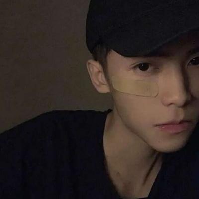 伤感男头，微信头像，伤感男头（男生伤感微信头像2020精选）