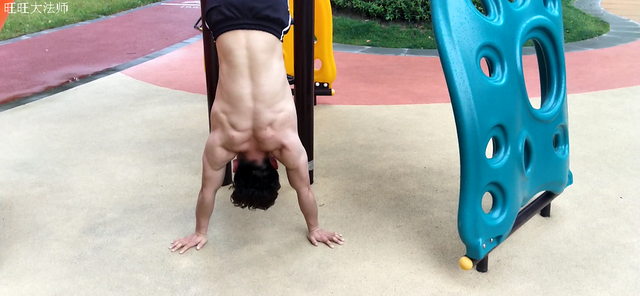 冲肩怎么练，冲肩动作要领（练这3个动作可以缓解耸肩）