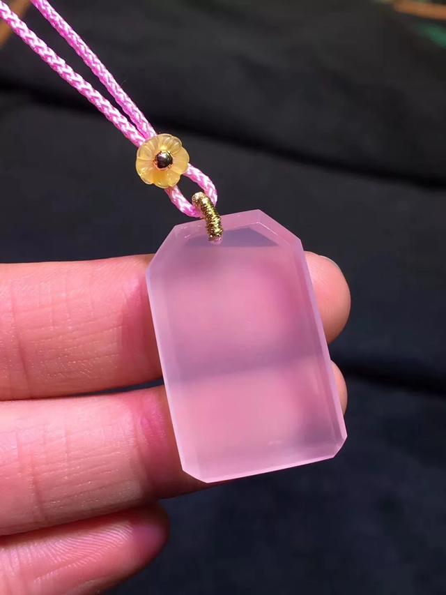 粉水晶的含义,粉水晶是什么(不知这种脱单神器是不是瞎掰呢) 粉水晶的含义,粉水晶是什么(不知这种脱单神器是不是瞎掰呢)