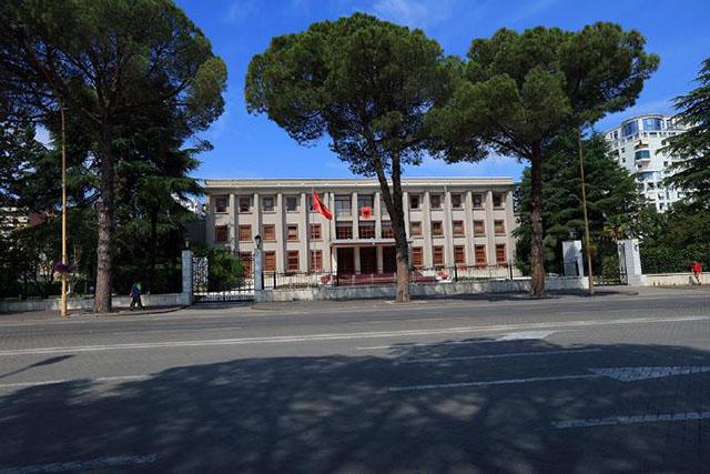 阿尔巴尼亚人口，阿尔巴尼亚有多穷（举国传销、政府跑路）