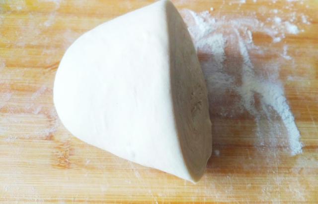 东北大馅饺子的做法，东北大馅蒸饺图片（纯手工东北大萝卜猪肉馅水饺）