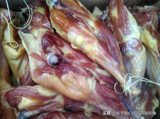 腊鸡，想要咸香入骨还不腥（腊鸡子里面炖什么好吃）