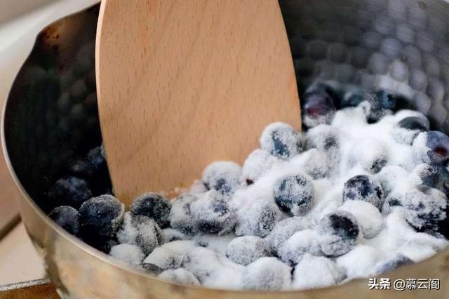 果酱的制作方法，枇杷果酱的制作方法（就能轻松在家做出好吃的果酱）