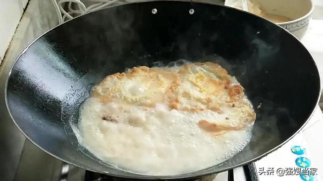 猪脑怎么炖汤好喝，猪脑花怎么炖才好吃（常喝“天然DHA汤”）