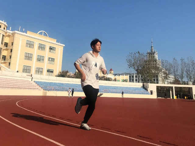 哈工大一校区图书馆几点开门，哈工大二校区图书馆开放时间（哈尔滨工业大学威海校区）