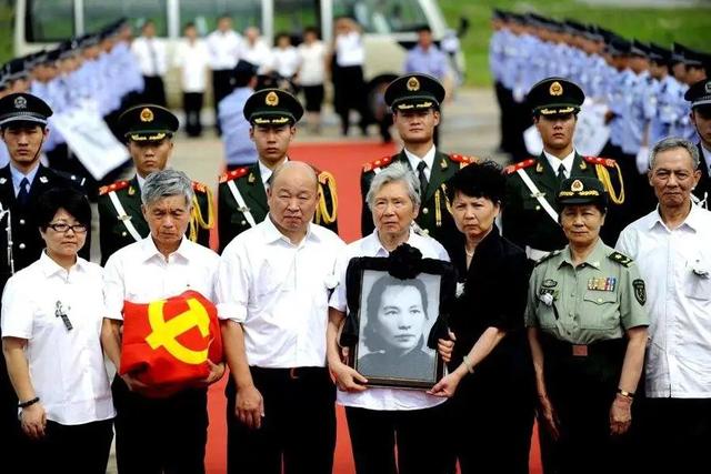 余则成的原型是谁，余则成历史原型是谁（45年后终回大陆）