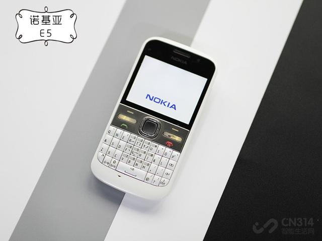 诺基亚全键盘触屏，全键盘的诺基亚手机有哪些型号（“硬核”全键盘诺基亚E系列来打脸了）