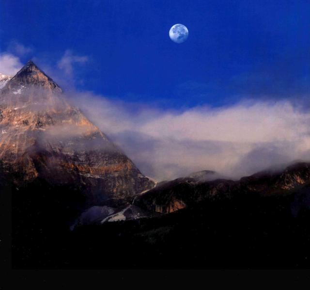 稻城亚丁几月份去最好，11月去稻城亚丁要注意什么（让稻城亚丁自己告诉你什么时候去亚丁最美）