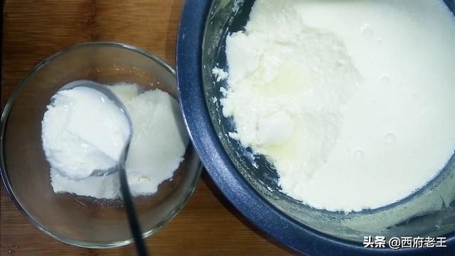 用卤水点豆腐脑，用卤水点豆腐脑一斤豆子多少用量（用内脂、石膏、盐卤在家做豆腐脑的比例和方法都在里面）