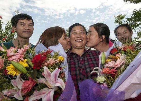 麦琼芳是什么人，麦琼芳是什么人（一名洗衣工如何培养出20位清华北大学子）