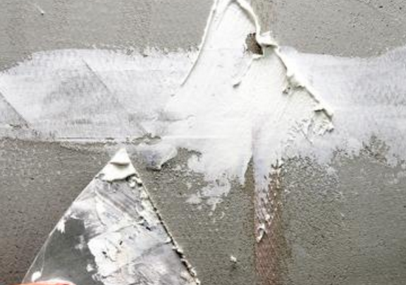 面漆要怎样喷才光滑，油漆怎么喷才光滑（赶紧装修前先了解正确刷漆攻略）