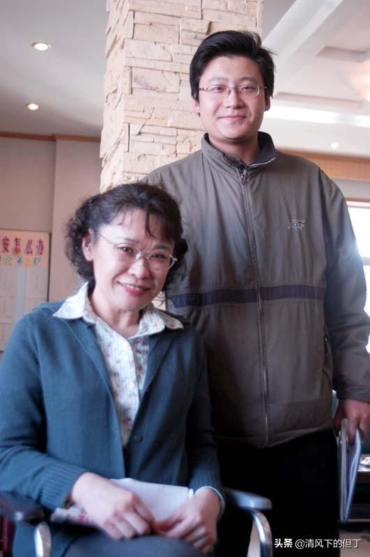 张海迪简介，张海迪简介和事迹200字（张海迪：5岁时高位截瘫）