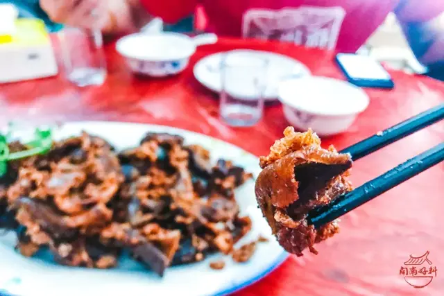 猪头皮怎么炒，猪头皮怎么炒不腻（过后，我们一起去吃泉州的好料）