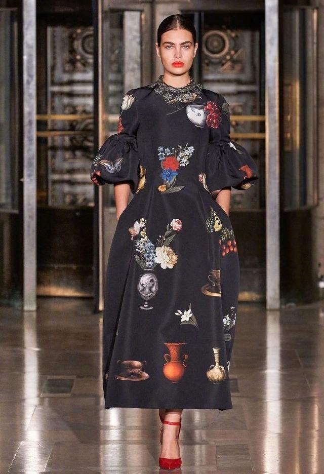 2020年时装周流行风格穿搭，2020年时装流行主题（前两款一般人也能随便穿）