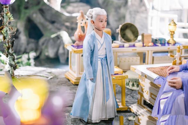 枕上书大结局白滚滚上线，东华和凤九相伴终生（凤九悲痛欲绝生下白滚滚）