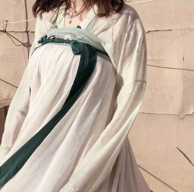 女生下半身头像，小姐姐下半身系列头像微信（女生部位头像，汉服小姐姐头像）