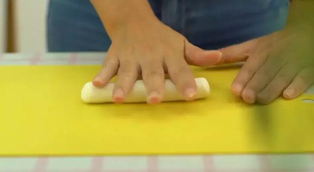 藕粉怎么吃最好吃，藕粉应该怎么吃（藕粉别再冲水喝了）