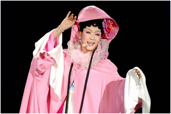 “两袖清风”的李玉刚，被问为何41岁还不结婚？回答凸显求生欲
