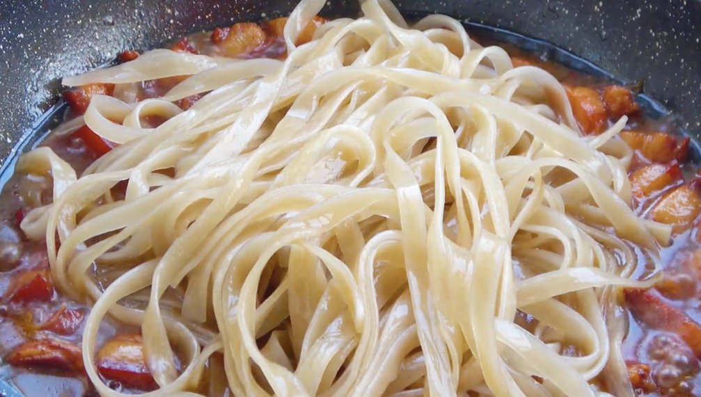 圖片[5]-【豬肉燉粉條】做法步驟圖 上桌連湯汁都不剩 簡(jiǎn)單燉一鍋不夠-起舞食譜網(wǎng)