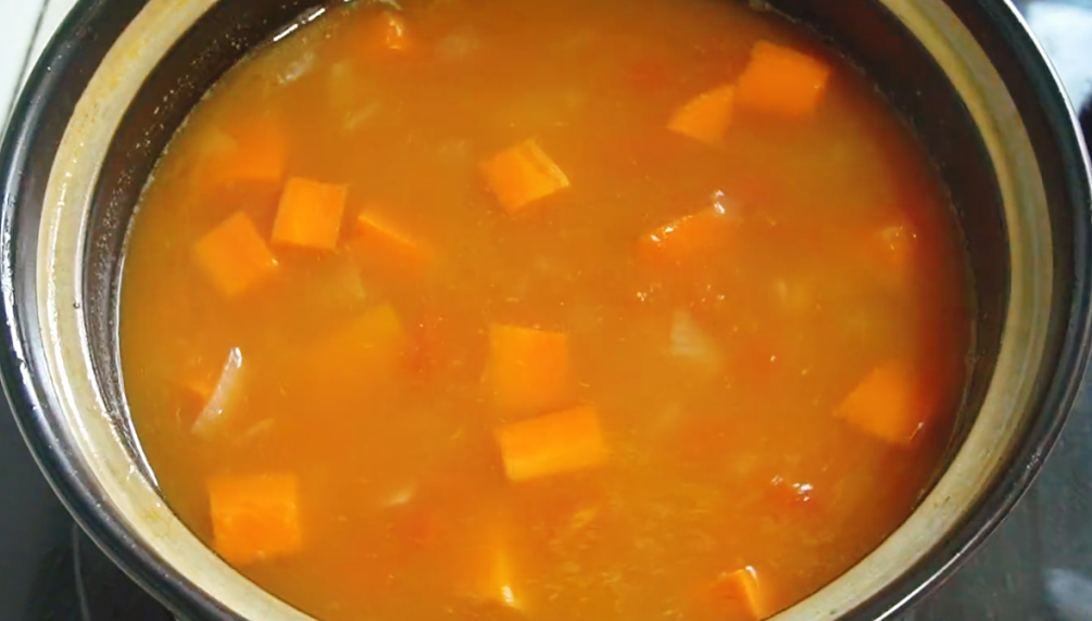 图片[5]-【番茄土豆牛肉汤】做法步骤图 汤浓味美营养好 有助孩子长个-起舞食谱网