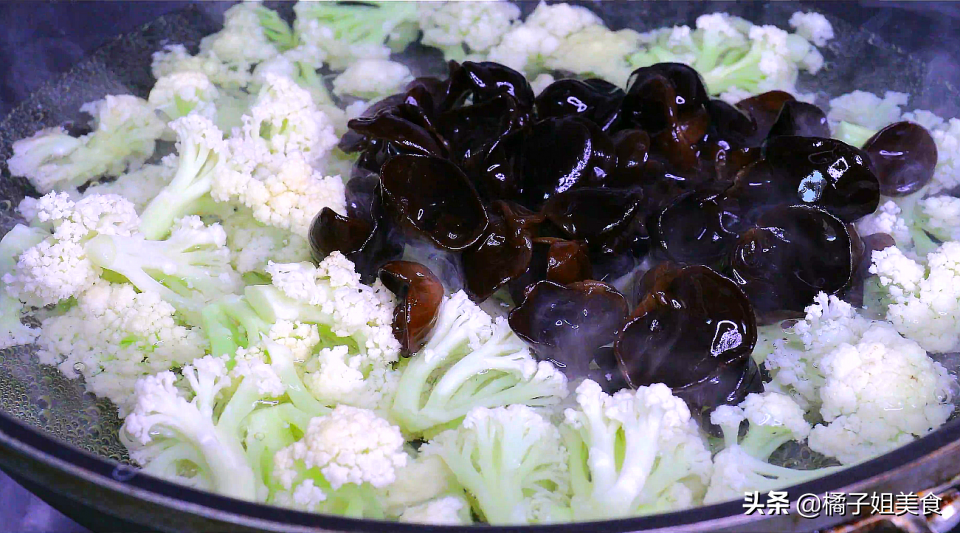 图片[3]-凉拌花菜黑木耳做法 开胃下饭 上桌瞬间被扫光-起舞食谱网