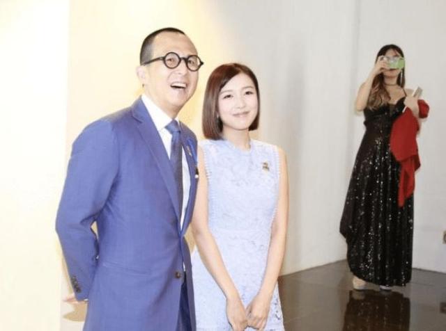 李嘉诚的儿子的老婆，李泽钜老婆（生4个子女稳做李家女主人）