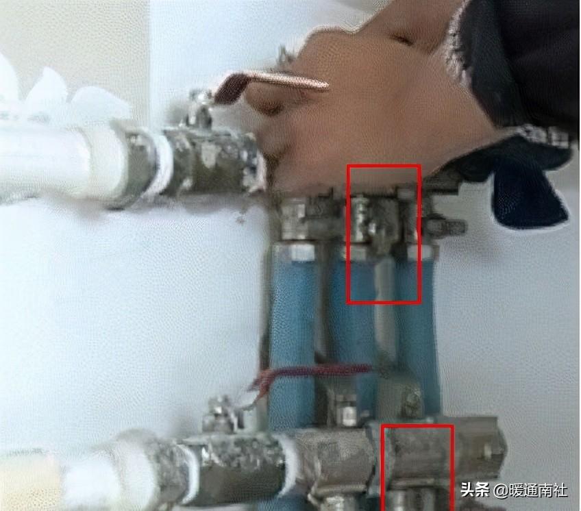 家里地暖管怎么放水放气（地热排空气的正确方法）
