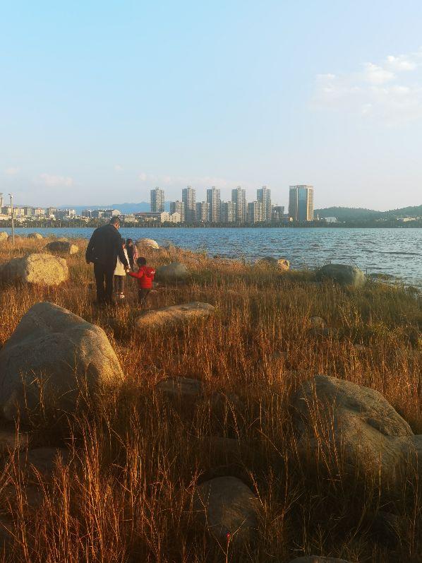 云南弥勒旅游攻略，云南弥勒旅游攻略必（自驾云南——弥勒攻略之湖泉生态园慢病疗养圣地）