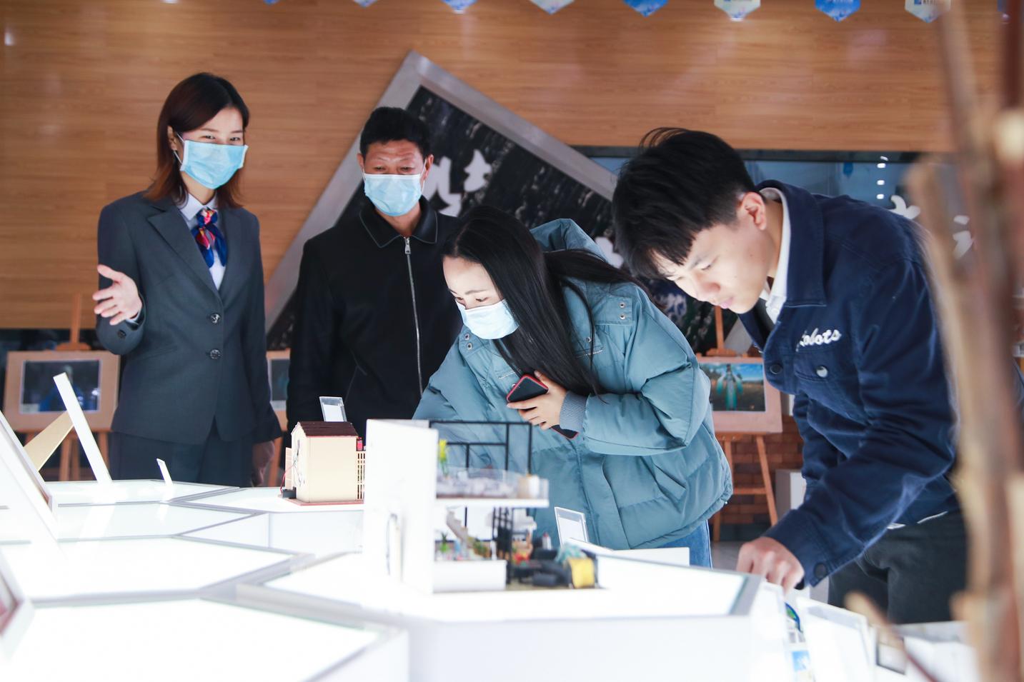 在学校如何拿卫生巾（新生开学十大类用品清单）