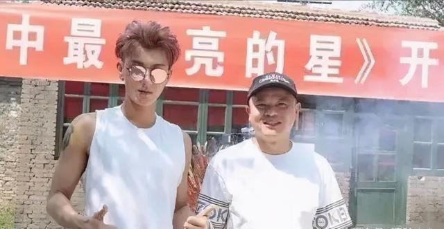 黄子韬自曝想娶暗恋女生，IU成为怀疑对象，韩国网友：他不配