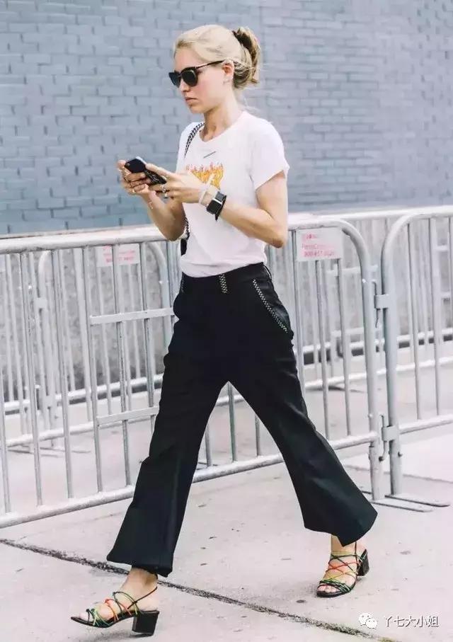 粗跟低帮高跟鞋怎么搭配裤子，气场超强的时髦组合