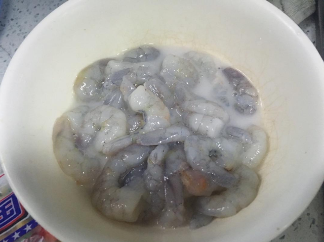水晶虾仁的做法，水晶虾仁做法介绍（原来是加了这个好东西）