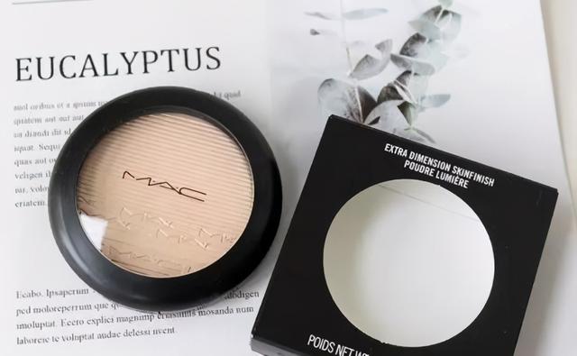 mac生姜高光，mac生姜高光缺点（仿佛打完8支玻尿酸的光彩和立体感）