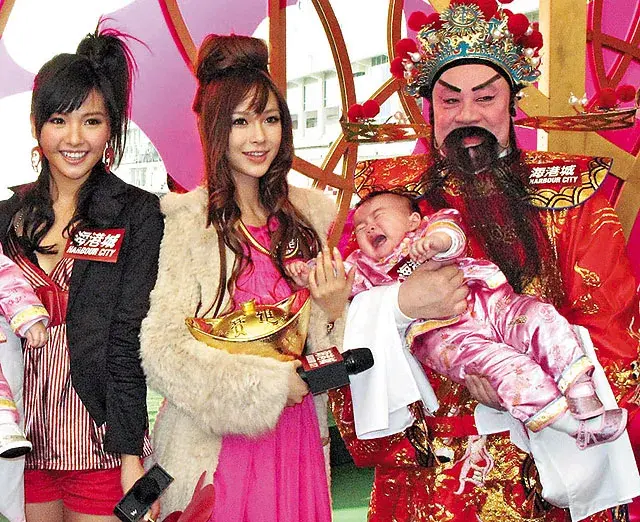 冷瞳～挚爱あ倾雪网名，冷瞳～挚爱あ倾雪微信昵称（十年香港嫩模浮沉史）