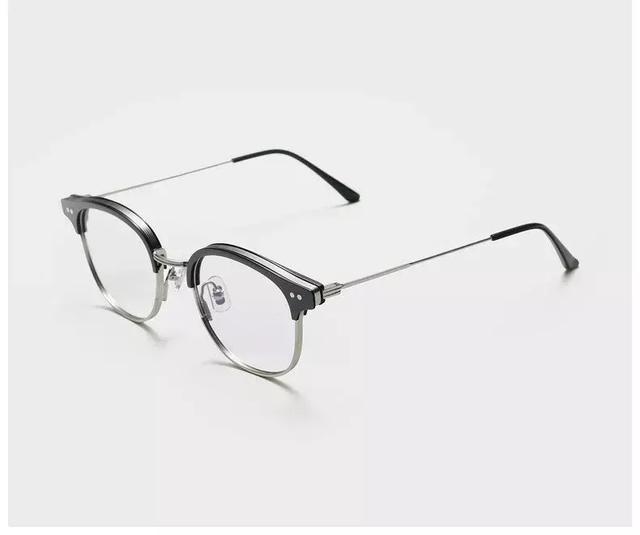 ckj眼镜架属于什么档次，ckj眼镜是什么价位（肖战在眼睛上动了什么手脚）