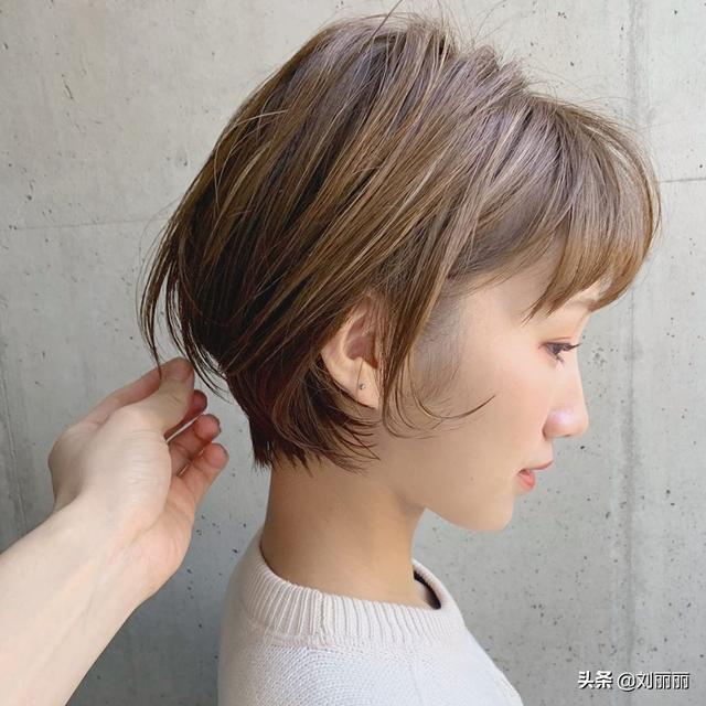 什么样的脸型适合短发，什么脸型适合剪短发（有这3个特征的女性）